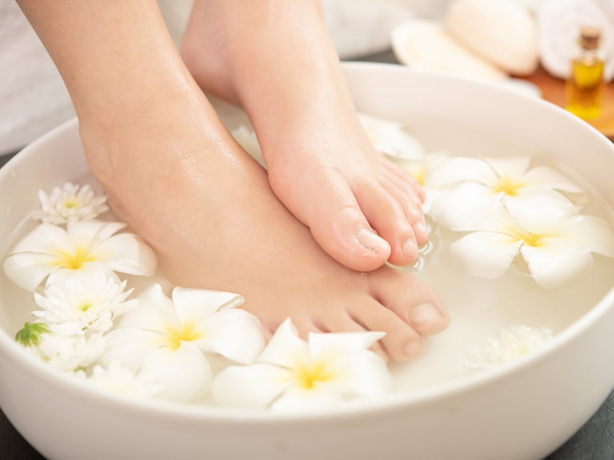 Home Remedies: Treat Your Feet To A Spa Treatment At Home